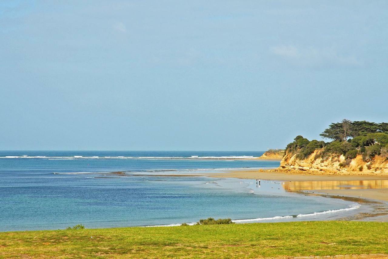 Sea View: Luxury Beachfront Torquay Extérieur photo